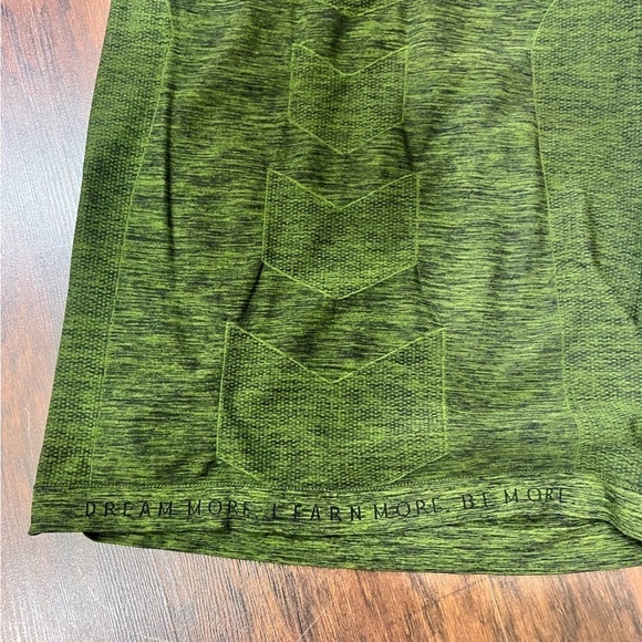 ALPHALETE MUSCLE SHIRT GYM SHIRT NWT MEDIUM VERY STRETCHY - Picture 2 of 16